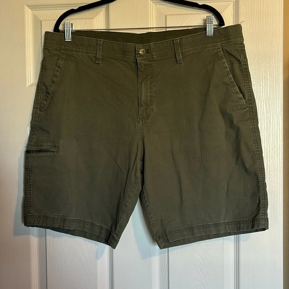 Weatherproof men’s olive green flat front shorts size 38 - Picture 1 of 9
